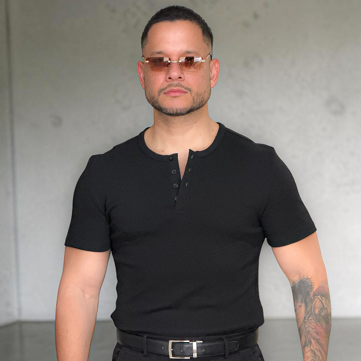 HENLEY NEGRA